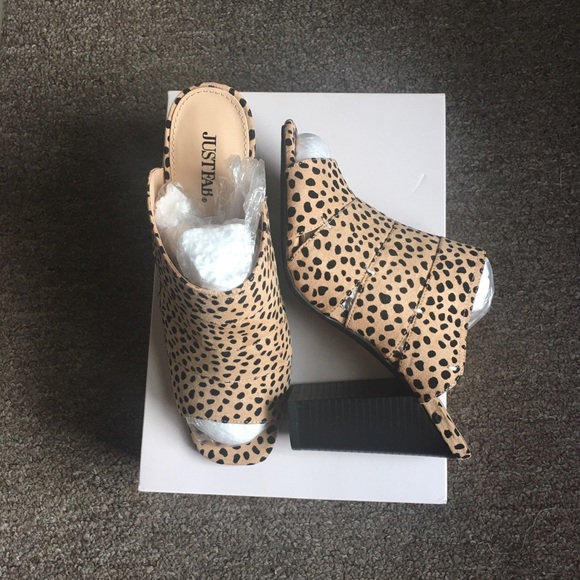 NWOT…Leopard print mules - Picture 3 of 3